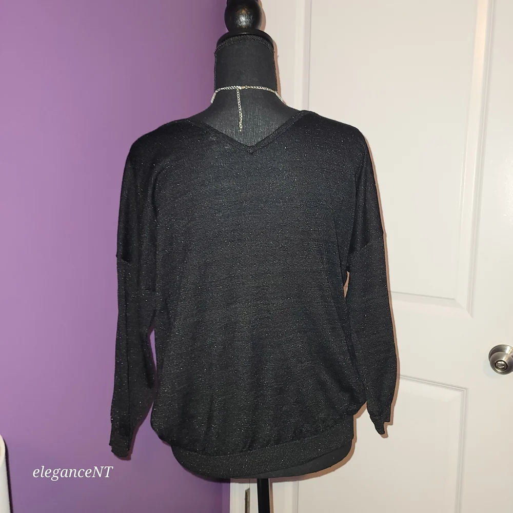 Elegant Black Top with Tie Detail Sz: L